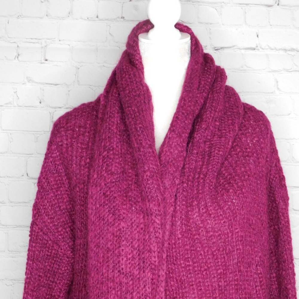 Ricky Barnes 360 Sweater Stella NWT $345